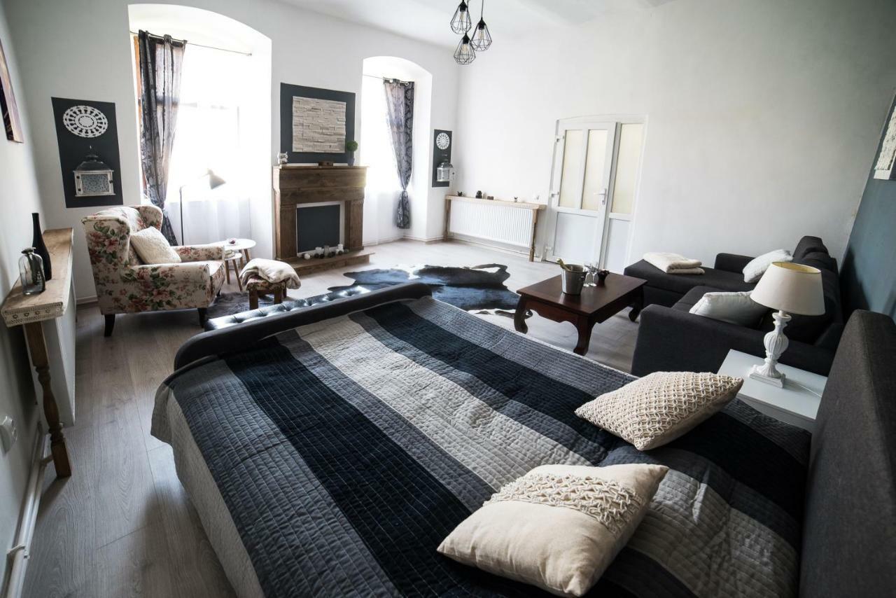 Ultra Central Apartment Kolozsvár Kültér fotó